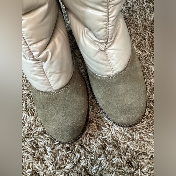 Moncler shoes size 9 very comfy and sty - Picture 5 of 9